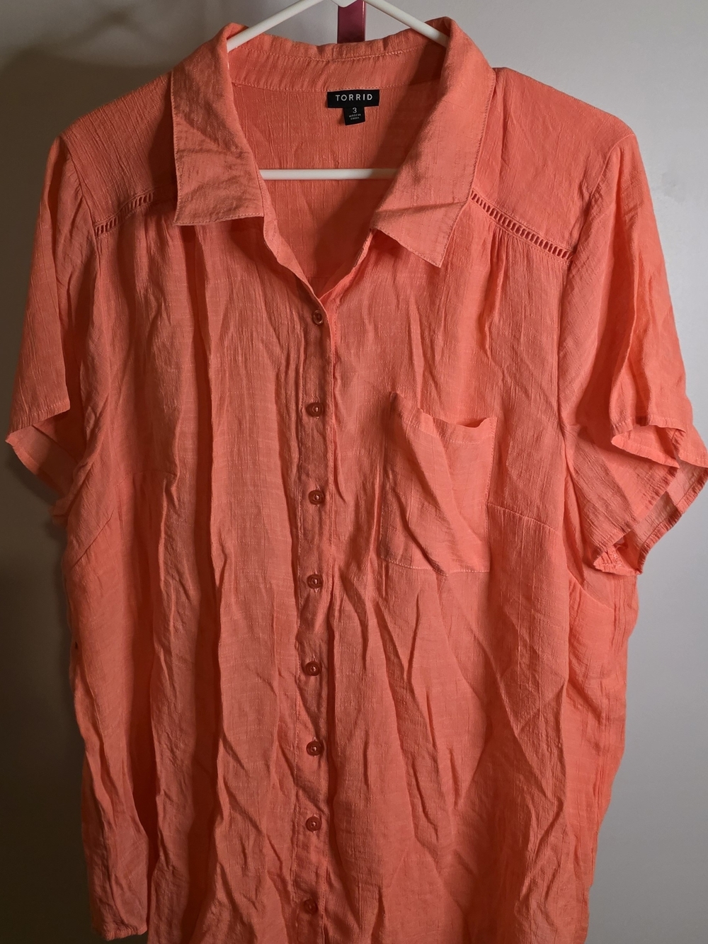 torrid Coral Short-Sleeve Button Front Top Sz 3